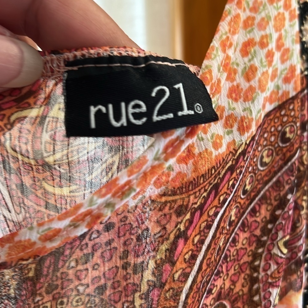 Rue21 Women’s Tank, Multicolor Sz L EUC - Picture 5 of 5